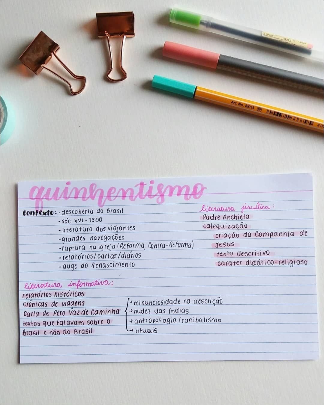 Mapa mental com quinhentismo no centro, ramificando-se para literatura jesuítica e Contextodescoberta do Brasil